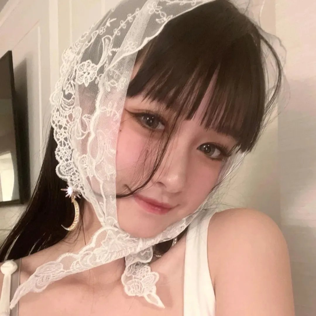 潮湿青春封面
